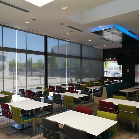 Holiday Inn Express Madrid Leganes By Ihg Bagian luar foto