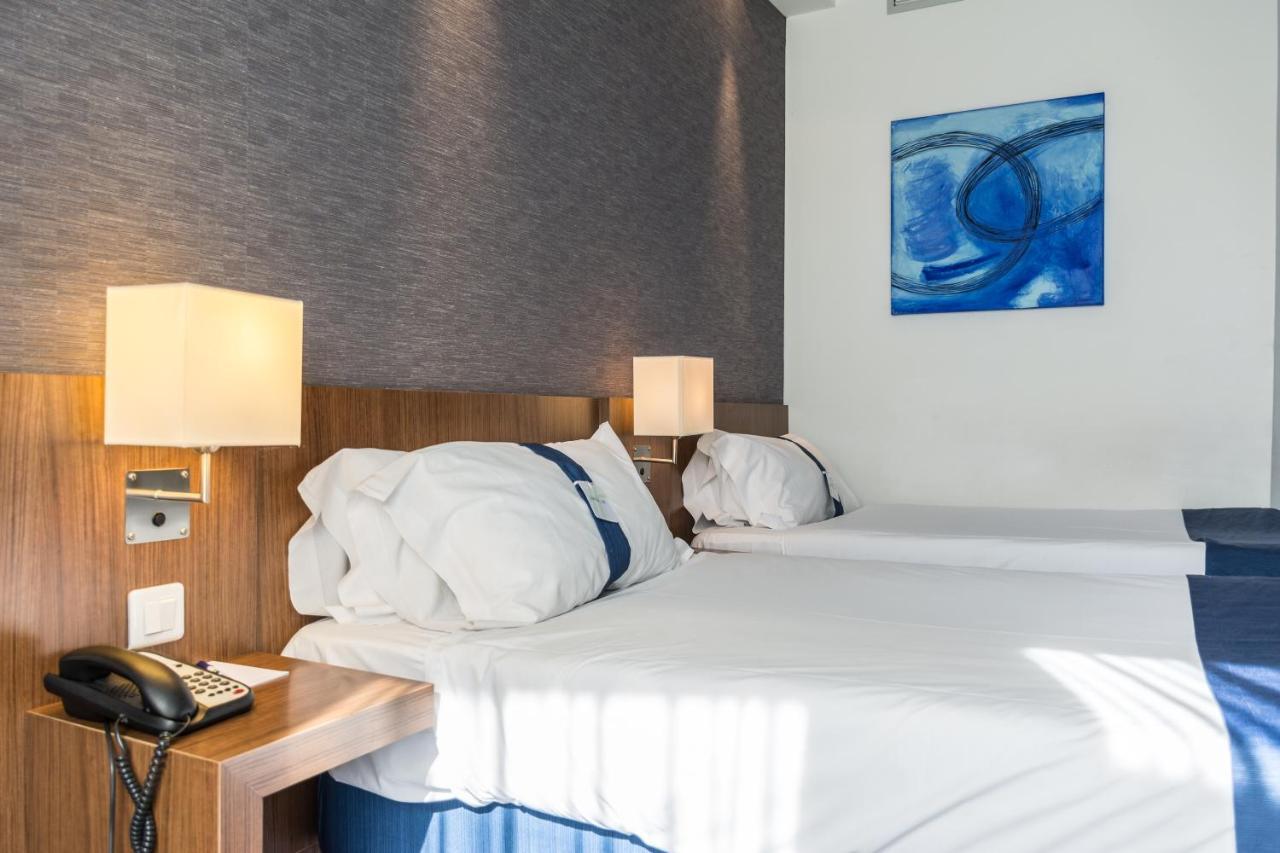 Holiday Inn Express Madrid Leganes By Ihg Bagian luar foto