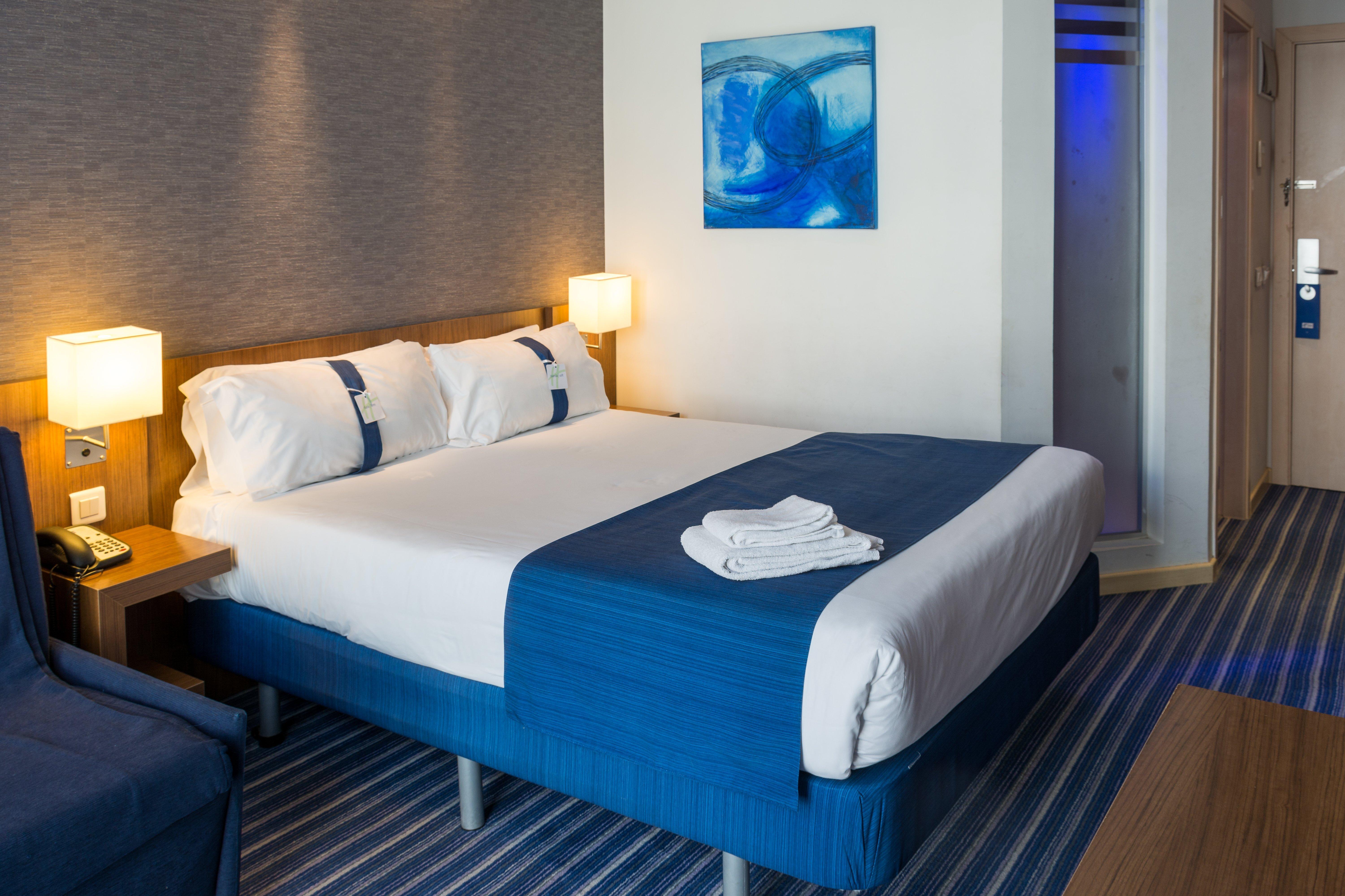 Holiday Inn Express Madrid Leganes By Ihg Bagian luar foto